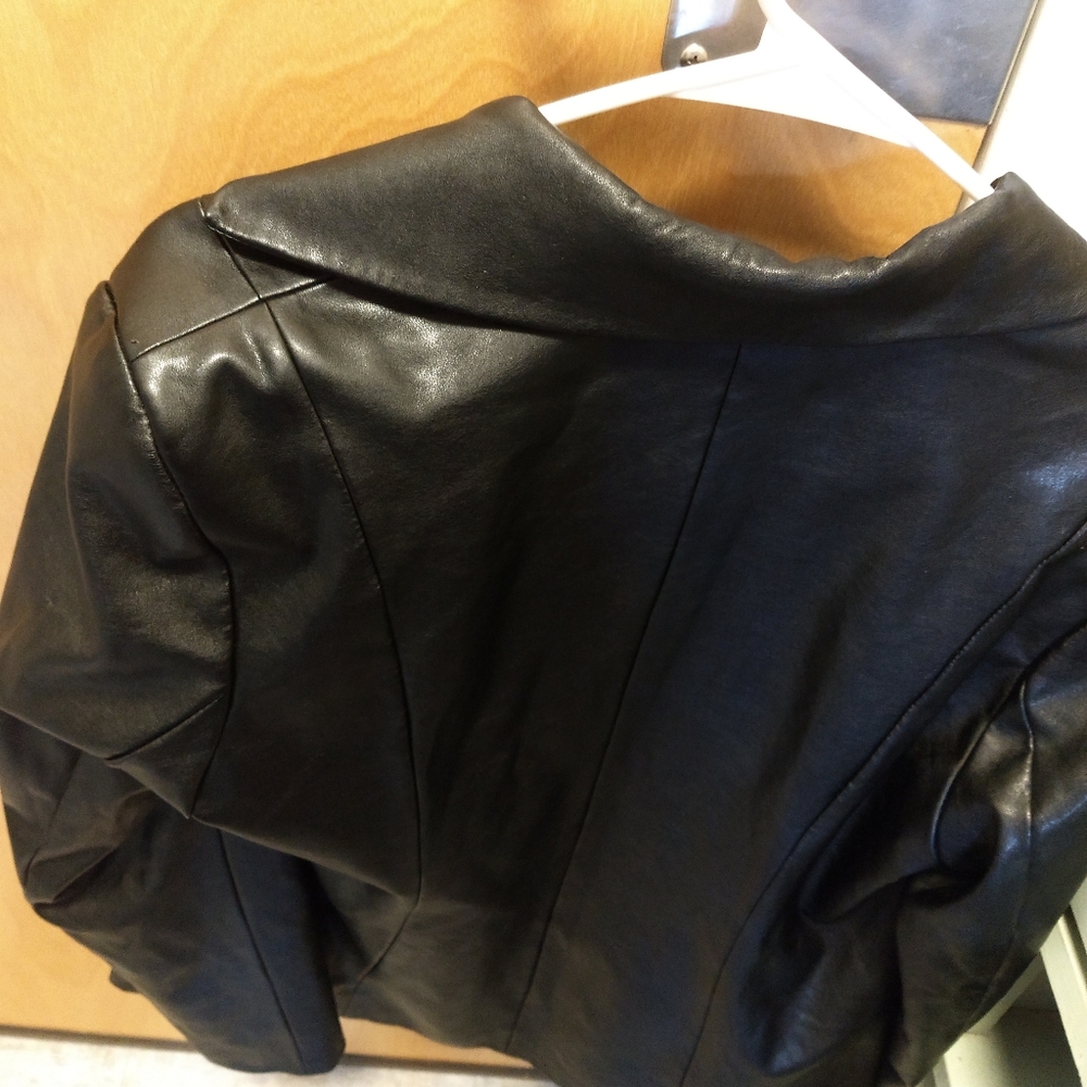 Pleater Jacket - Picture 2 of 6